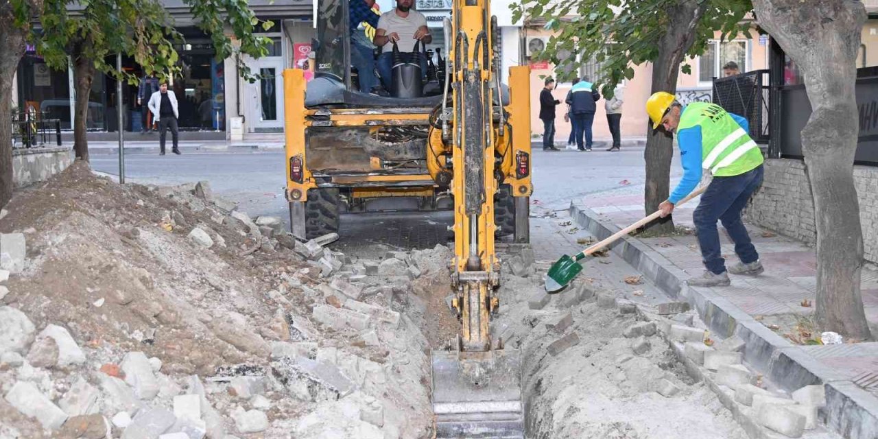 Avni Gemicioğlu Caddesinin altyapı çalışmaları başladı