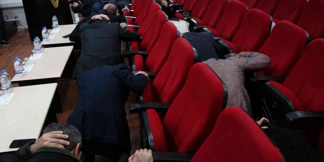 Muğla’da "Çök-Kapan-Tutun" tatbikatı gerçekleştirildi