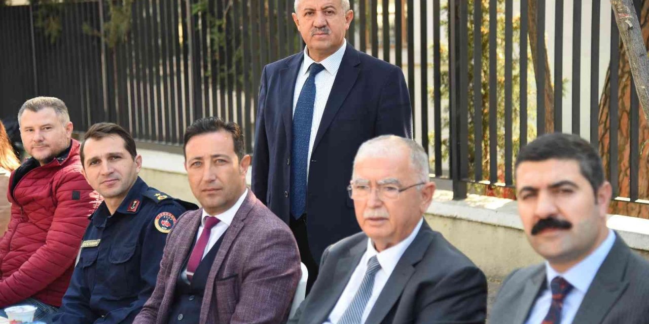 Manisa Büyükşehir Belediyesi kahramanları unutmadı