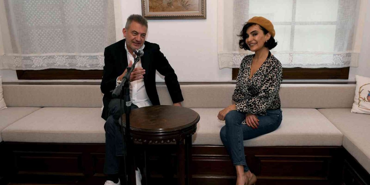 Kürşat Başar ile ‘Başucumda Müzik’ Çalıkuşu Kültür Evi’ne konuk oldu