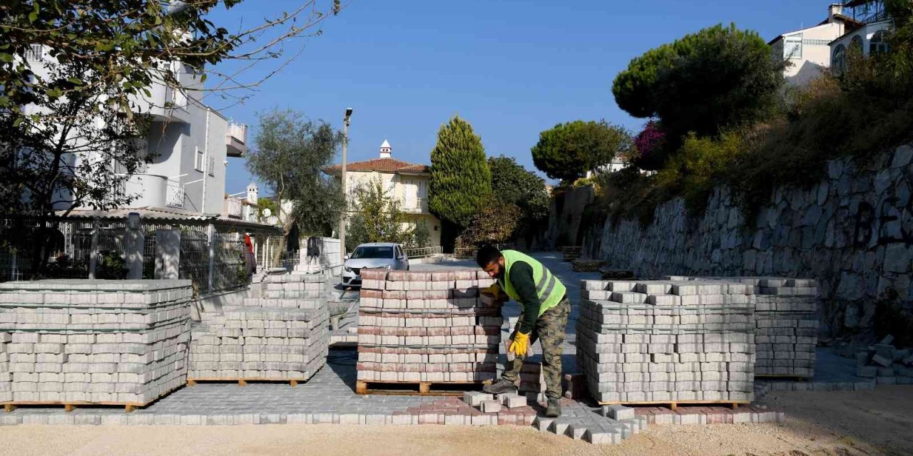 Hacıfeyzullah Mahallesi’nin yolları yenileniyor