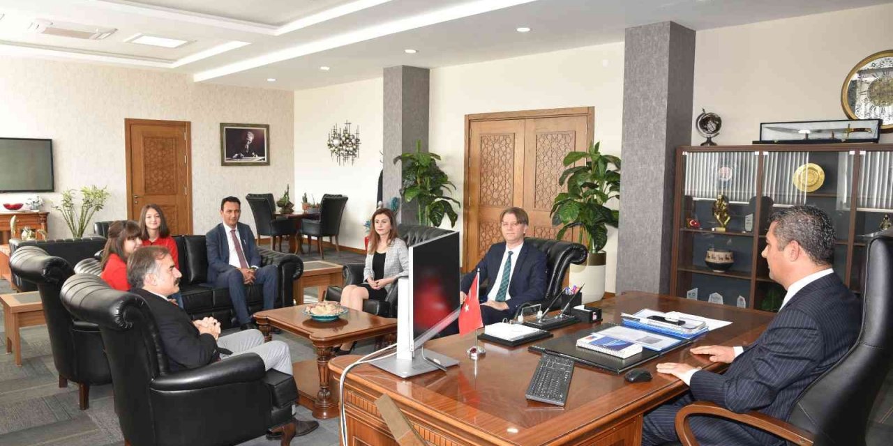 Denizlili öğrencilerin projeleri ödül aldı