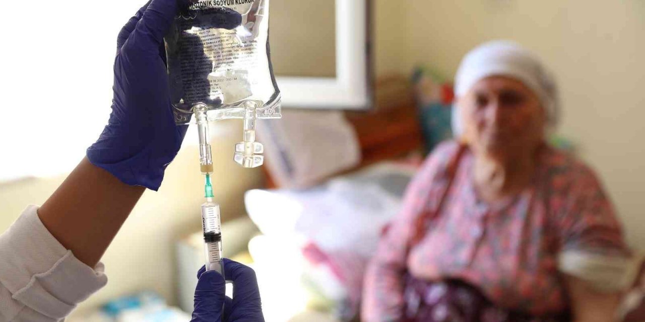 Denizli’de iyilik melekleri 5 yıldır dertlere derman oluyor