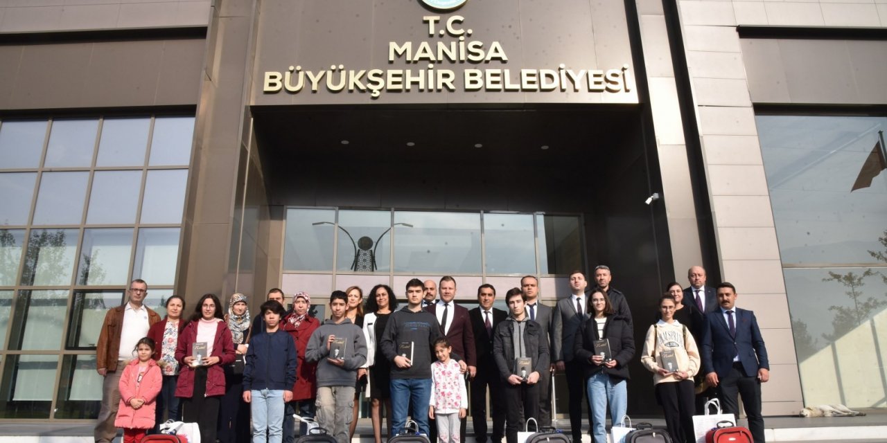 Derece yapan öğrenciler ödüllendirildi