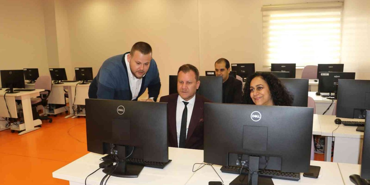 ’Genç Bakış’ projesinin bilgisayar sınıfı hizmete açıldı