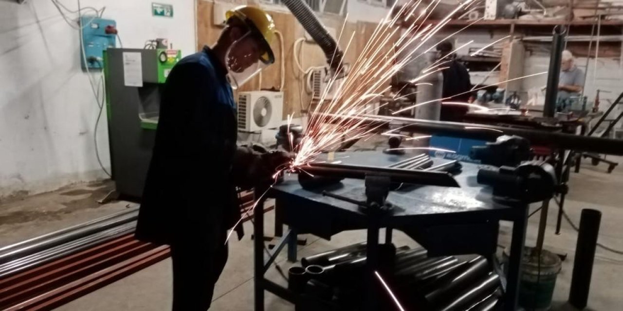 Muğla’da okulların basketbol potalarını meslek lisesi öğrencileri üretiyor