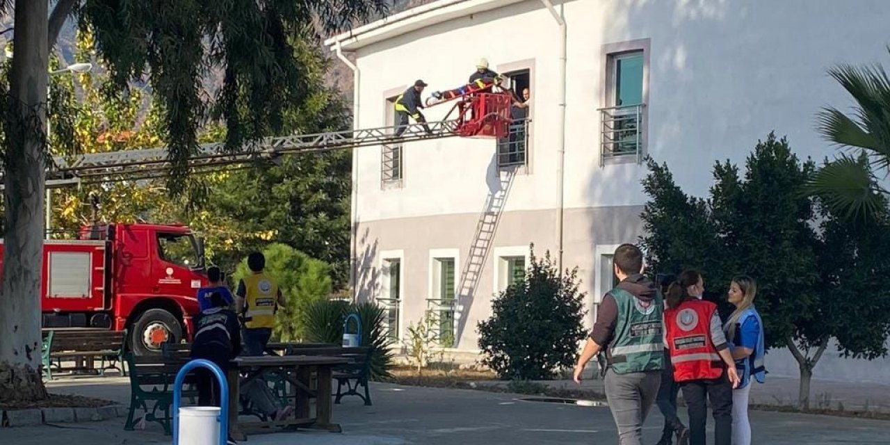 Köyceğiz Devlet Hastanesi yangın tatbikatı gerçeğini aratmadı