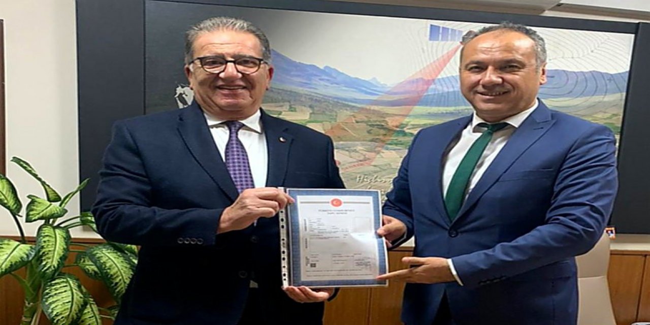 Söke’de Lisanslı Depo arazisinin inşaat hakkı tapusu teslim alındı