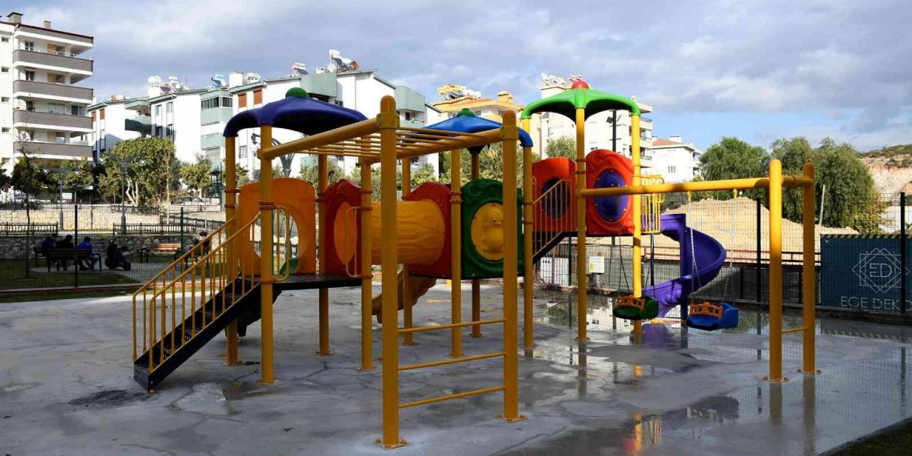 Kuşadası’ndaki yeşil alanların sayısı artıyor