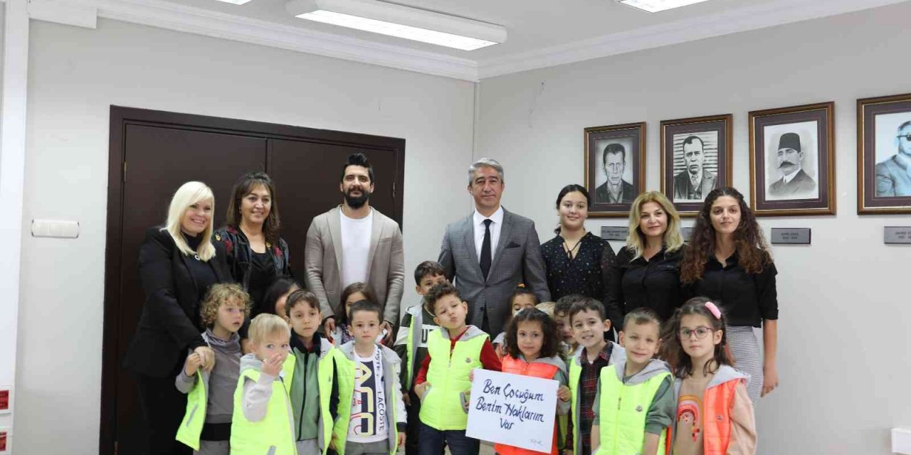 Marmaris Belediye Başkanı Oktay minik öğrencileri ağırladı