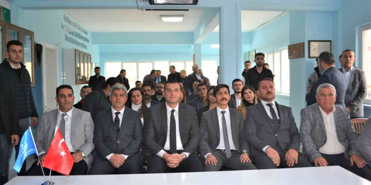 Ülkücüler Karacasu’daki yeni hizmet binasını törenle hizmete açtı