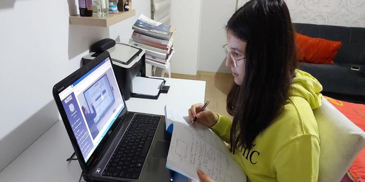 Kendisi Van’da Dersi Aydın’da