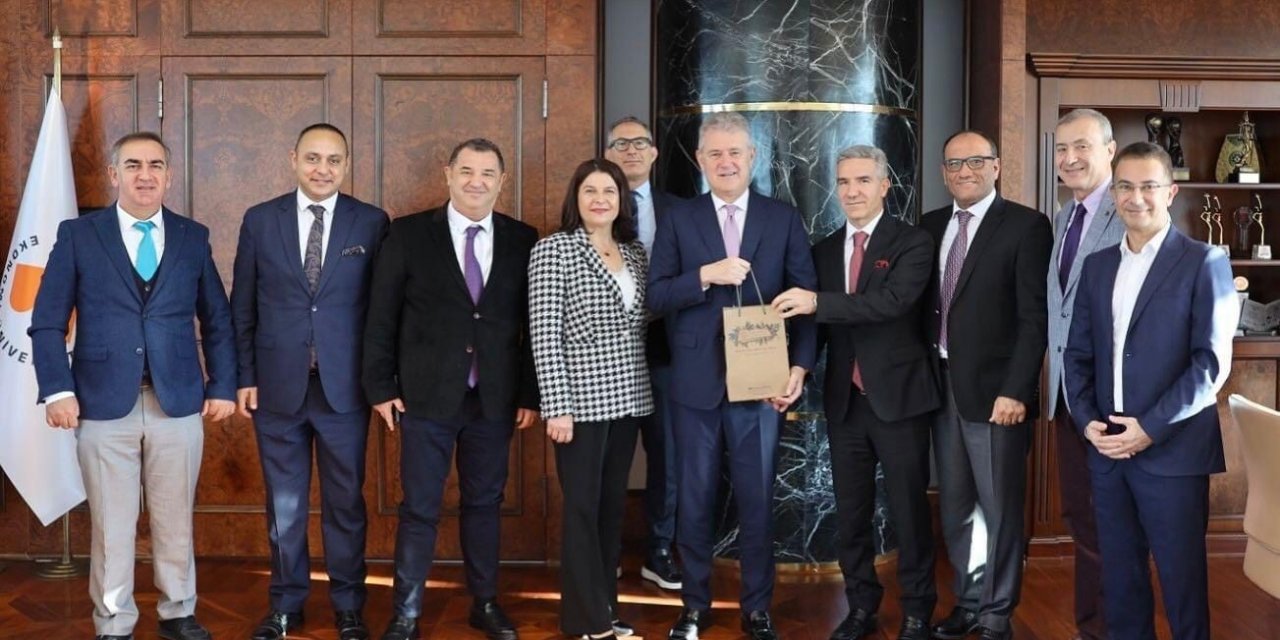 Kubba: “İzmir sağlık turizmi açısından biçilmiş kaftan”