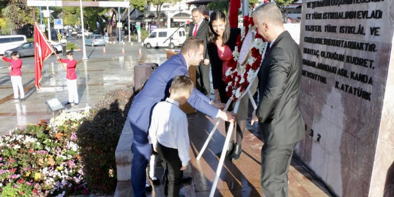 Muğla’da 24 Kasım Öğretmenler Günü kutlanıyor