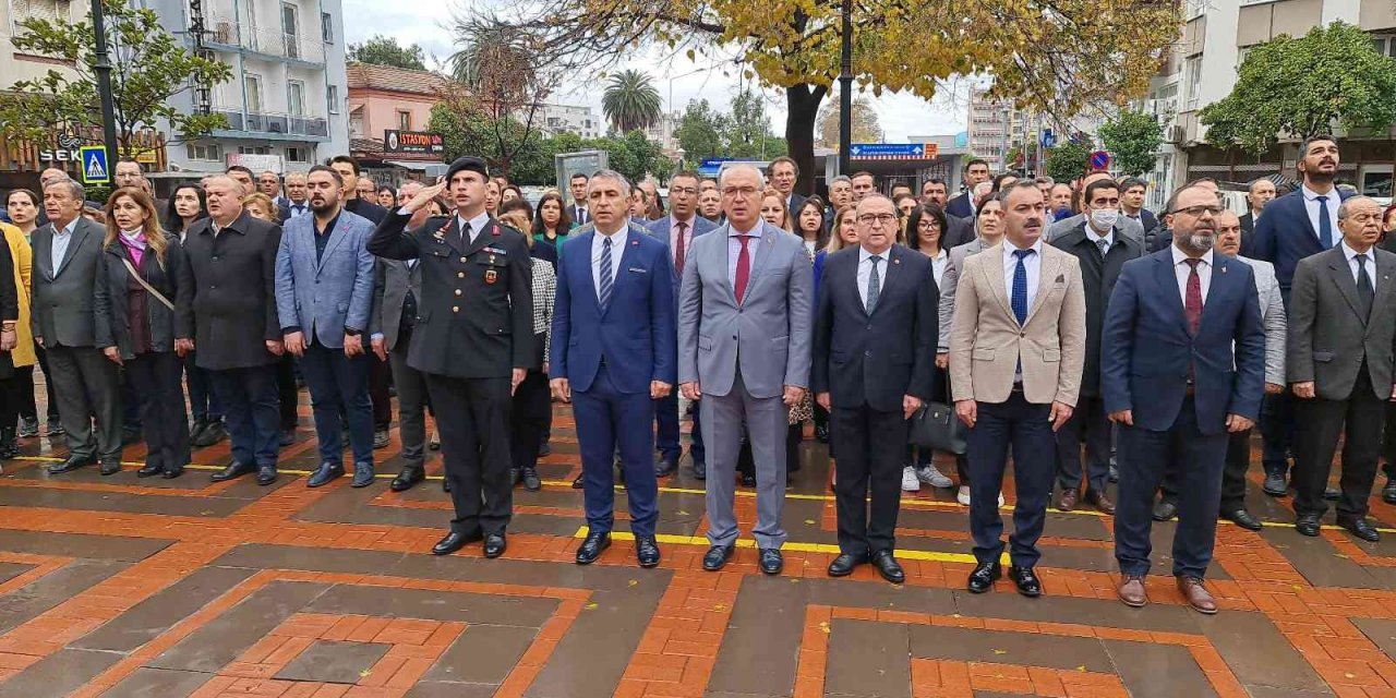 Nazilli’de Öğretmenler Günü düzenlenen törenle kutlandı