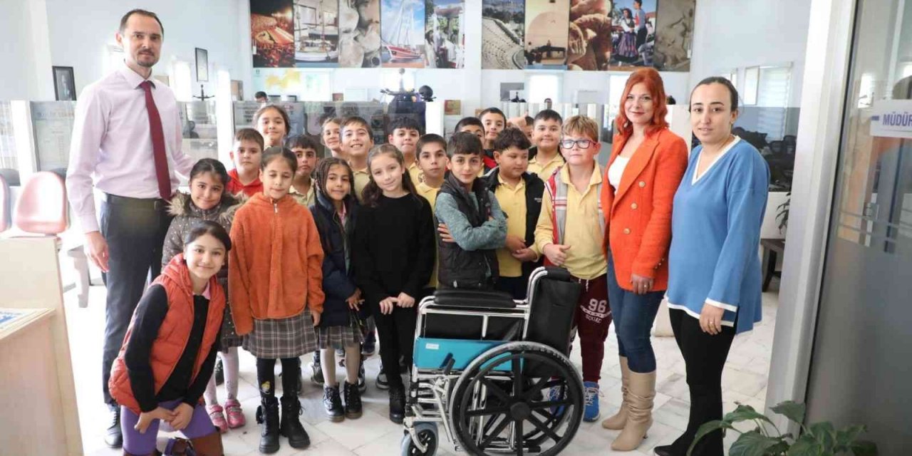 Minik öğrencilerden anlamlı destek