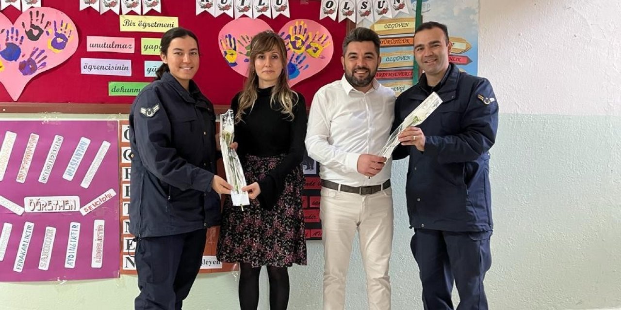 Jandarmadan Çallı öğretmenlere 24 Kasım sürprizi