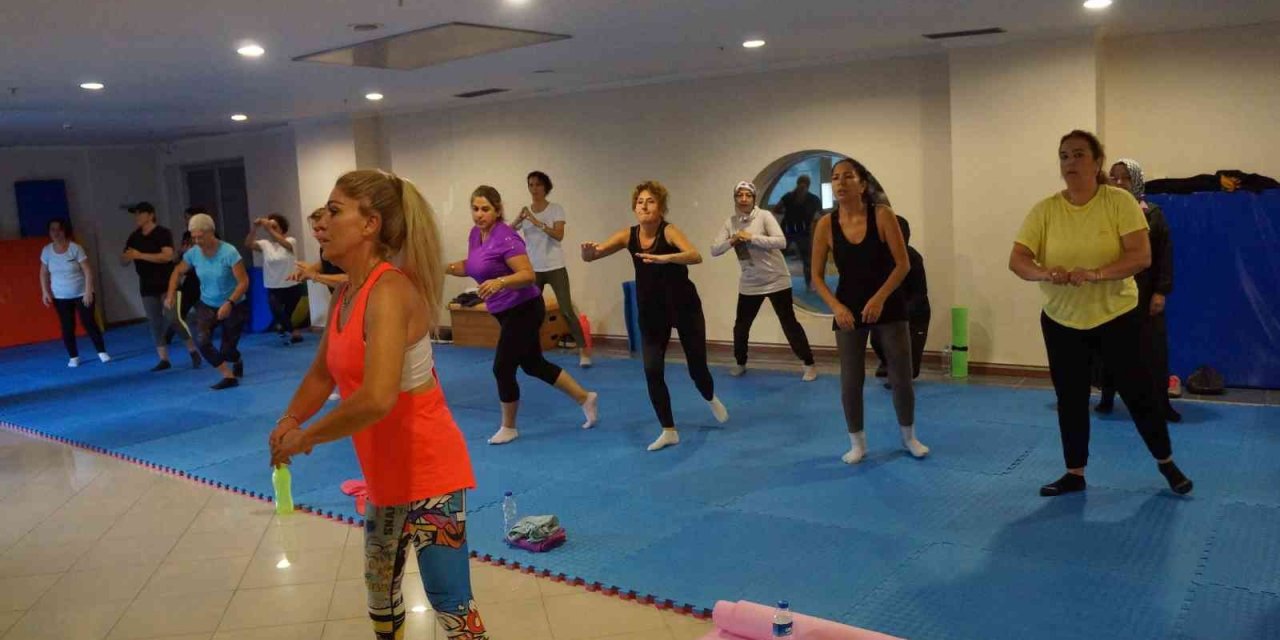 Marmaris Belediyesi’nden sabah sporu etkinliği