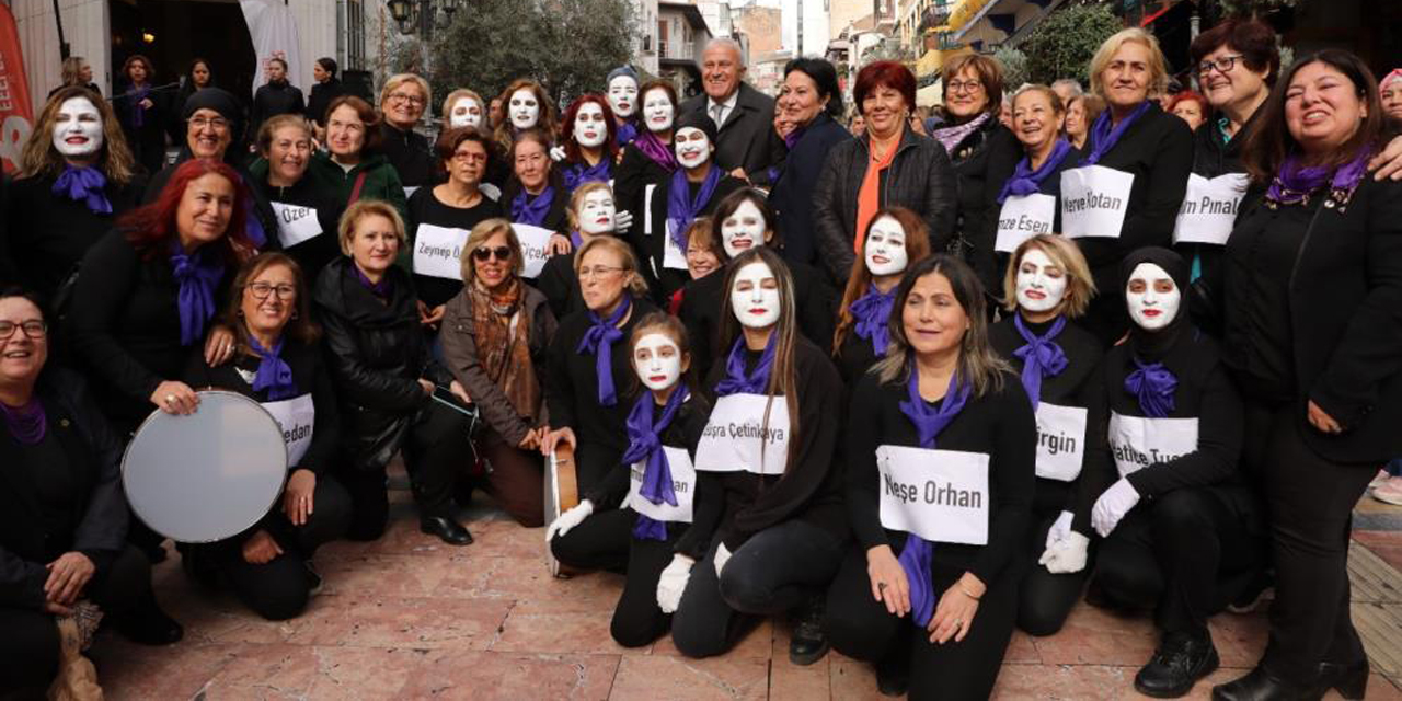 Başkan Atay 25 Kasım’da kadınları yalnız bırakmadı