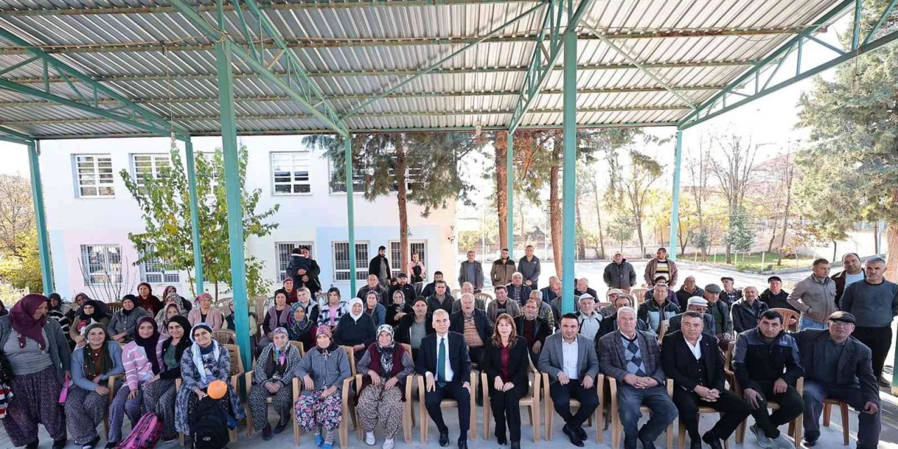 Başkan Zolan Bozkurt’ta vatandaşlarla kucaklaştı