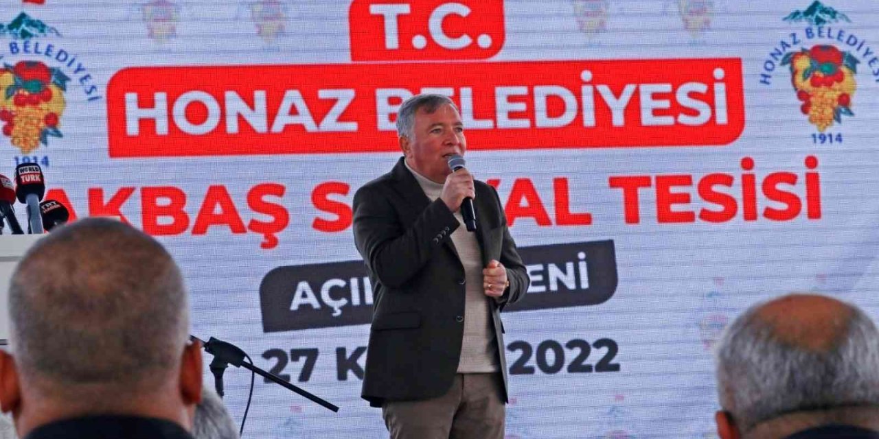 Honaz Belediyesi iklim şartları zor olan mahalleye sosyal tesis kazandırdı