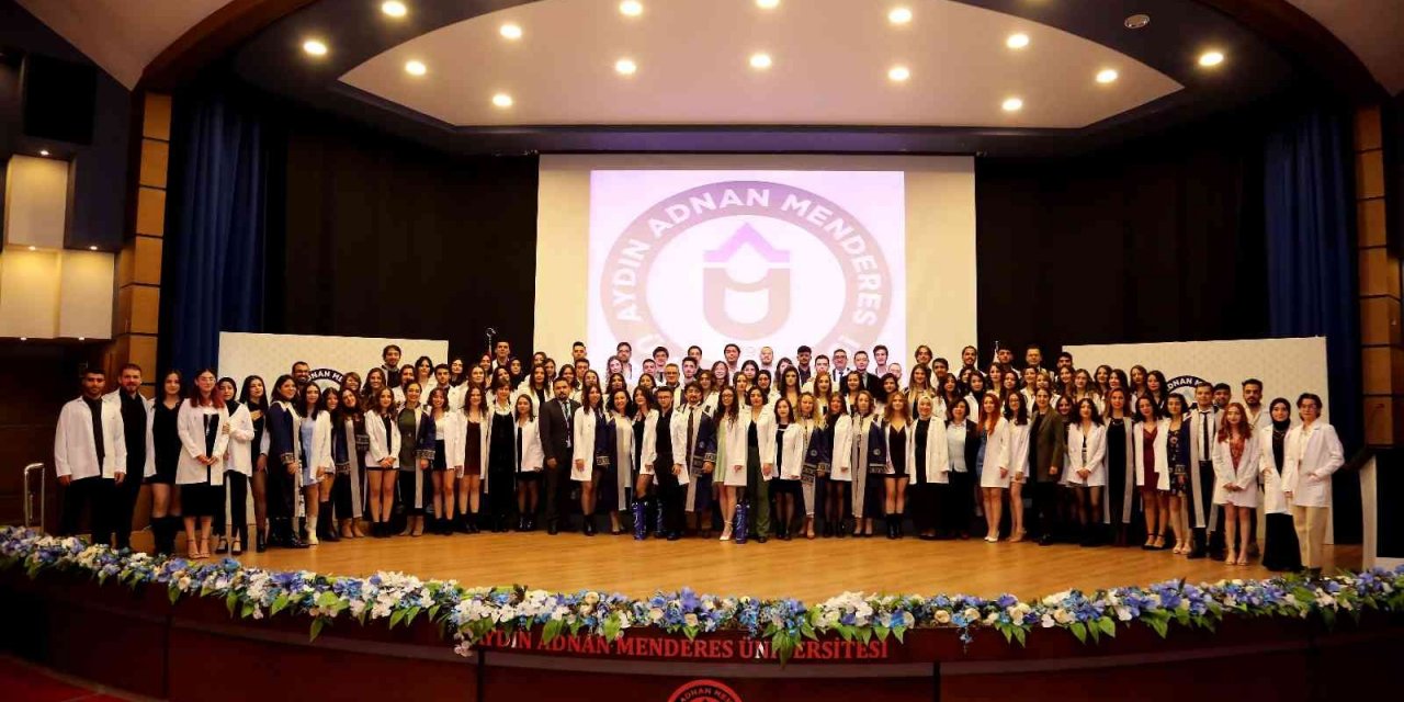 ADÜ Diş Hekimliği Fakültesi Beyaz Önlük Giyme Töreni gerçekleştirdi