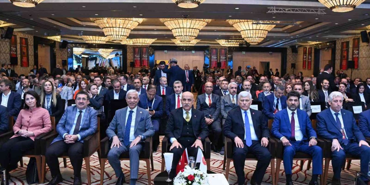 ADÜ Rektörü Aldemir, Türk Veteriner Hekimleri 50. Büyük Kongresi’ne katıldı