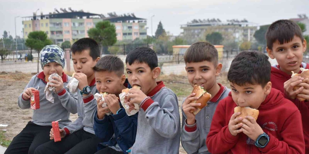 Buharkent’te öğrencilere balık tüketiminin önemi anlatıldı