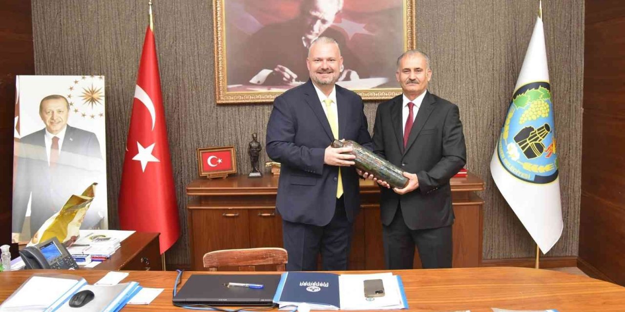 Pehlivan: "Menemen çömlekçiliğinin dünyaya açılması için elimizden geleni yapacağız"