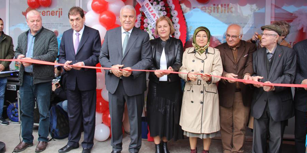 Başkan Atay Kitap Kafe’yi hizmete açtı, Hanımevi için ’söz’ verdi