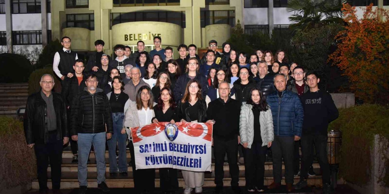 Liseli öğrenciler kültür gezisi için Ankara’ya uğurladı