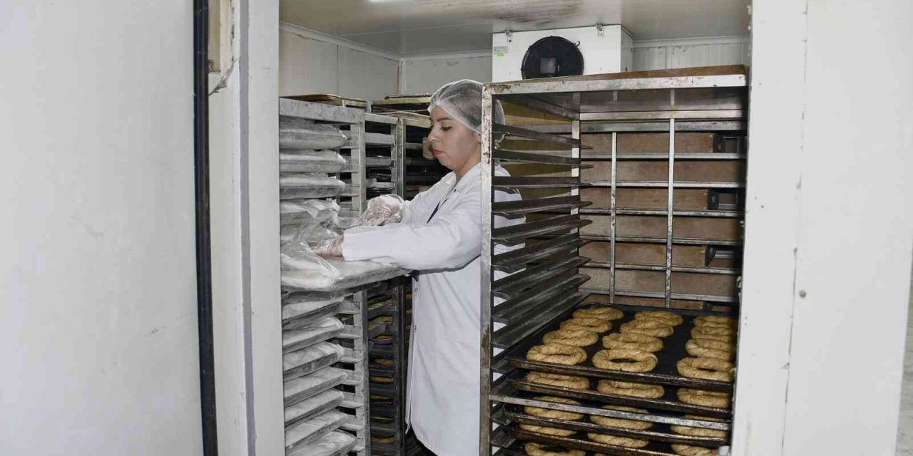 Kuşadası Belediyesi, fırın ve pastanelerde denetim gerçekleştirdi