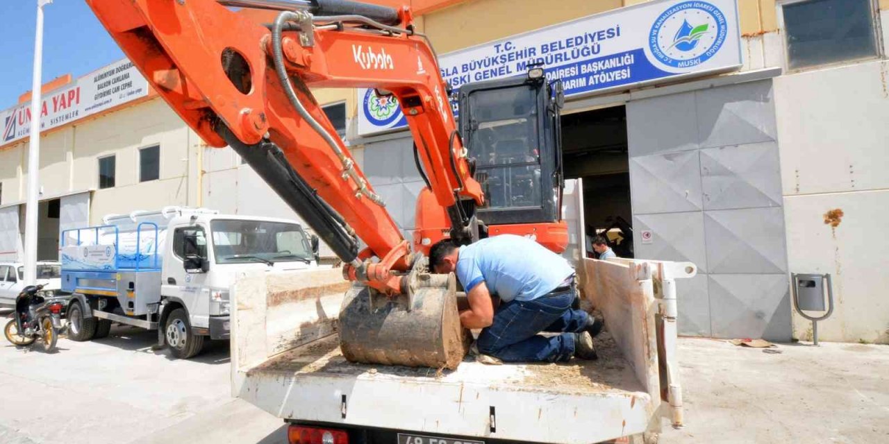 Büyükşehir, bakım onarım atölyeleri ile tasarruf sağladı