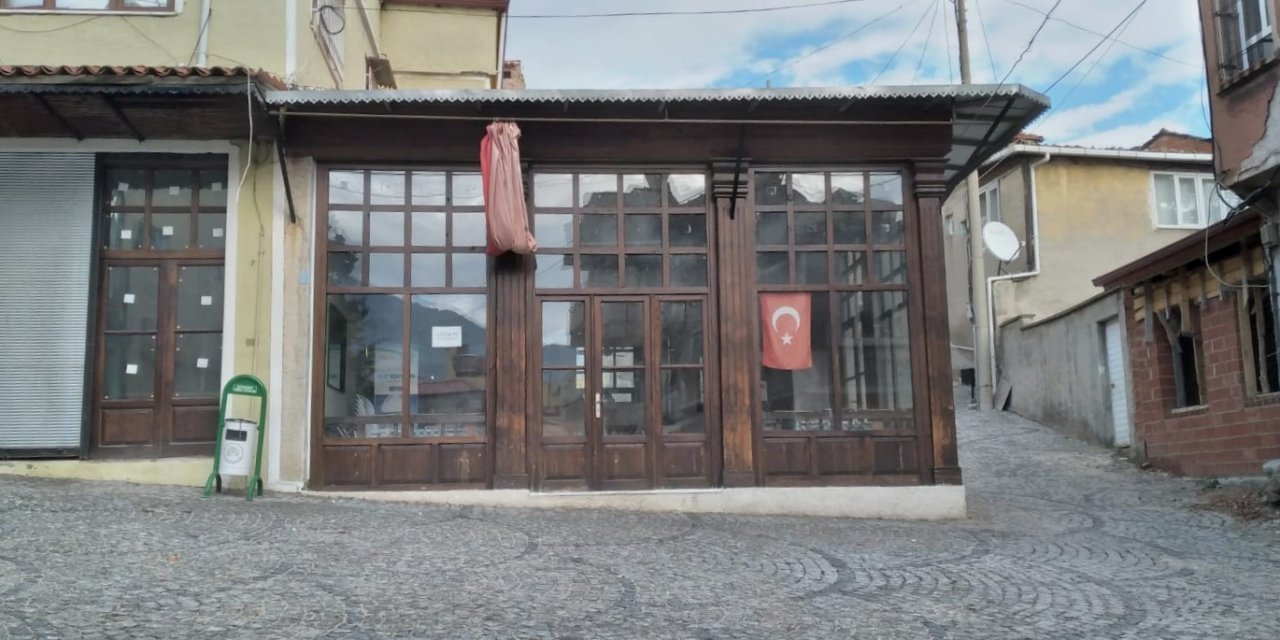 200 yıllık tarihe kilit vuruldu