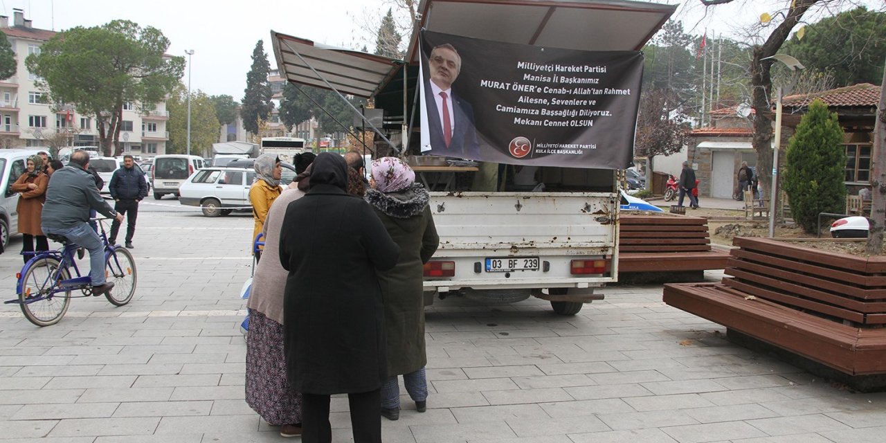 MHP’li Öner için Kula’da lokma hayrı düzenlendi