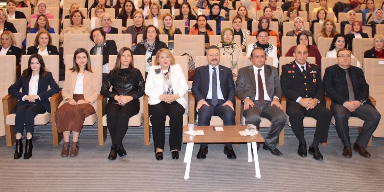 Kadın muhtarlar, Türkiye’nin ilk kadın muhtarı Gül Esin’in memleketi Aydın’da buluştu