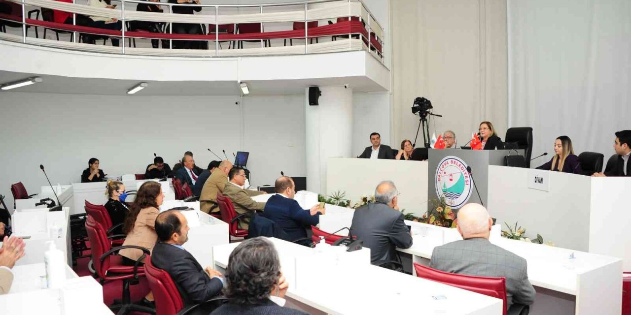 Balçova’da kadın ve erkek eşitliğine meclis onayı