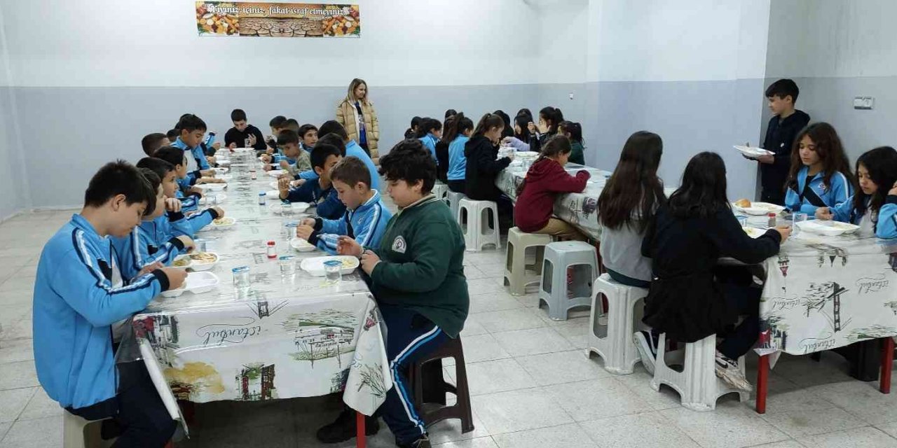 Denizli’de 17 bin öğrenci ücretsiz yemek hizmetinden yararlanıyor