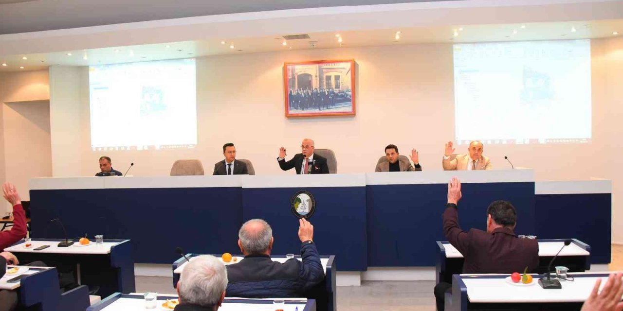 Salihli’de yılın son meclis toplantısı yapıldı