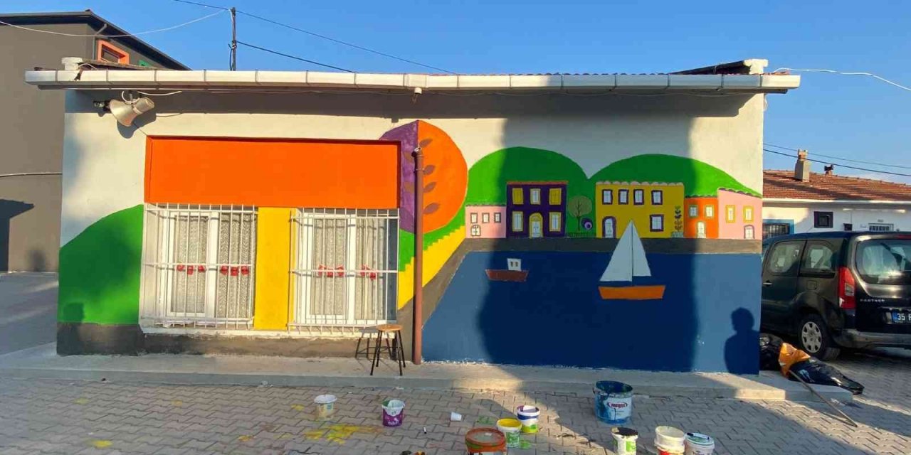 "Sihirli Fırçalar" köy okullarının duvarlarını boyadı