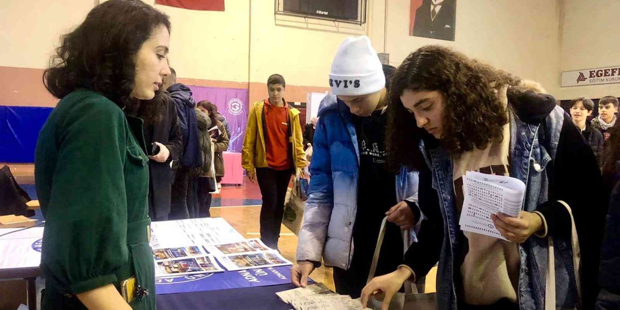 Liseli gençler, ADÜ’ye yoğun ilgi gösterdi