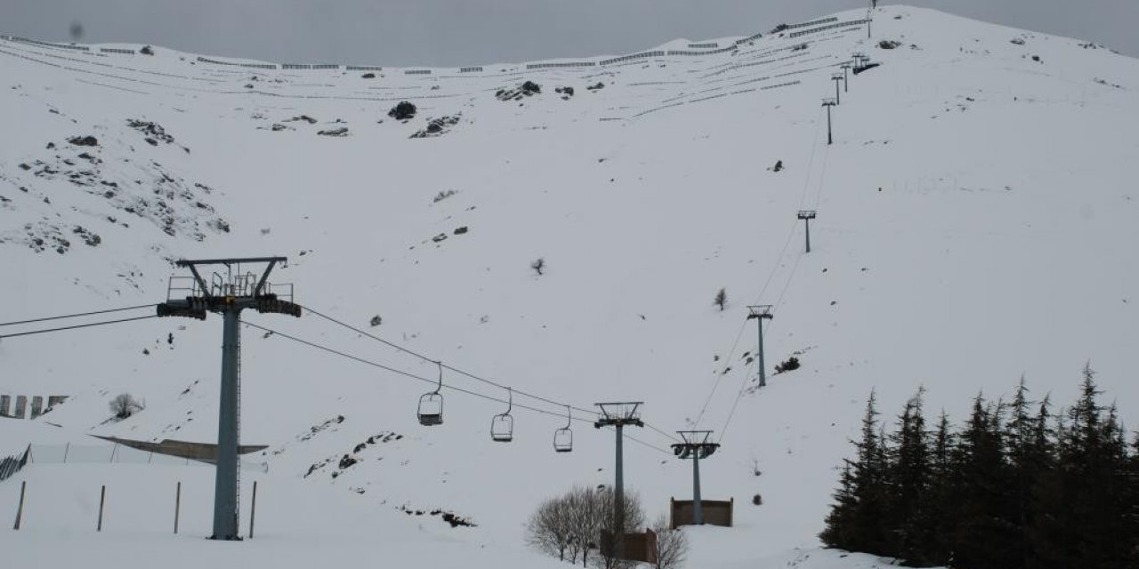 Bozdağ Kayak Merkezi, kar yağışını bekliyor