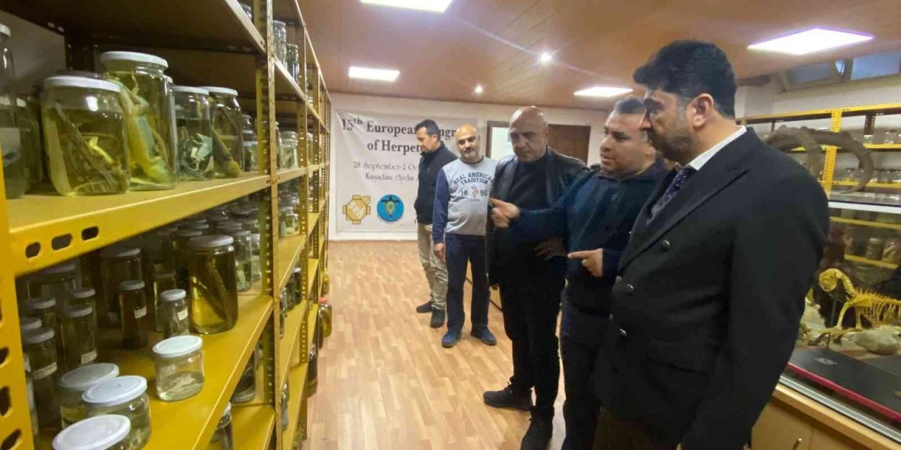 ADÜ Rektörü Aldemir, Fen Fakültesi’nde incelemelerde bulundu