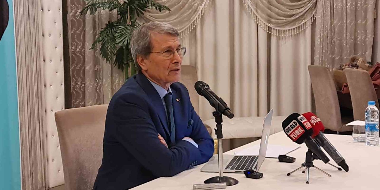 Prof. Dr. Halaçoğlu, "Akdeniz ve Türkiye’deki gelişmeler" konferansında konuştu