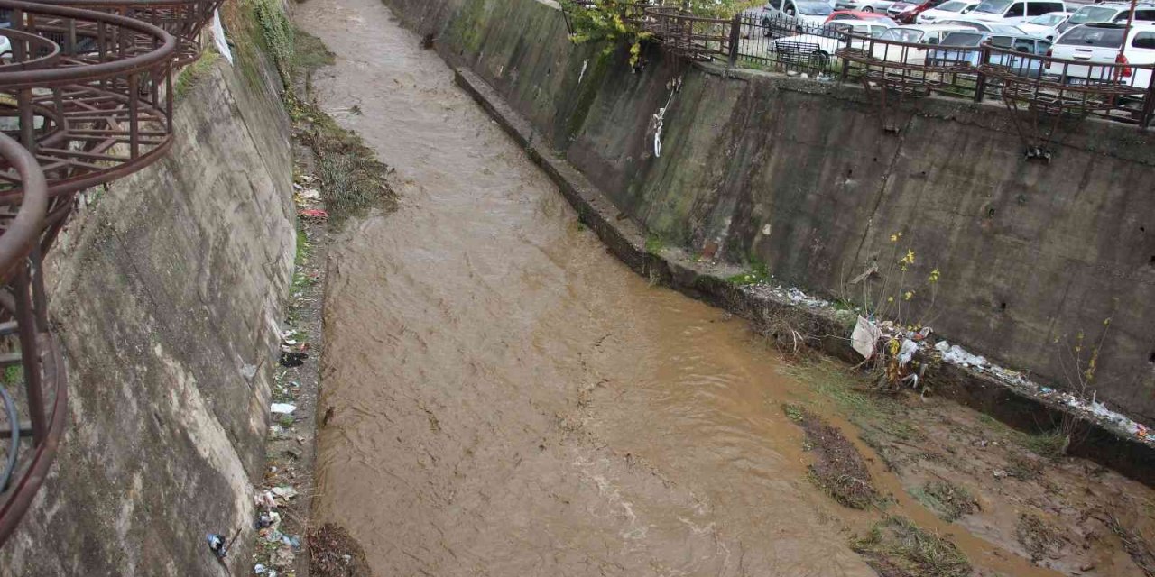 Doğanın gücü insanlık ayıbını örtmeye yetmedi