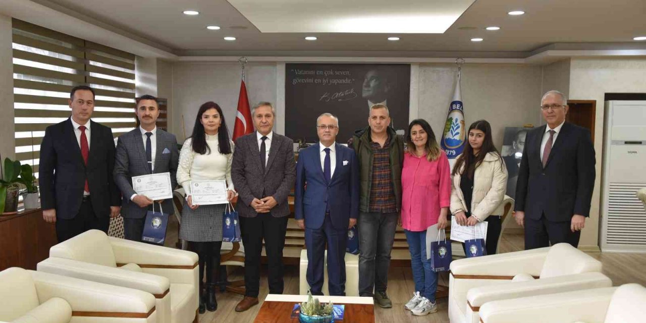 Salihli’de diksiyon kursunu bitirenler belgelerini aldı