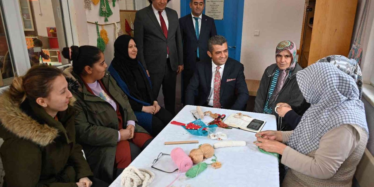 Köy yaşam merkezleri 7’den 77’ye hizmet veriyor