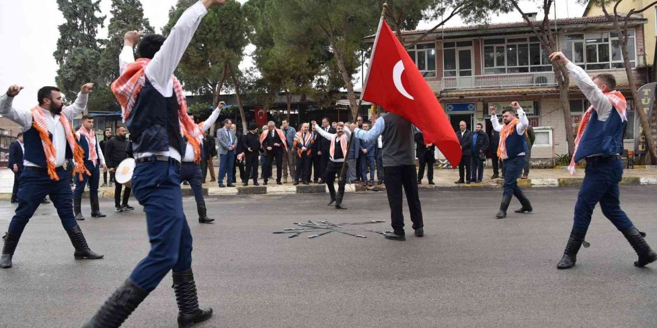 Vali Karadeniz Alaşehir’de yatırımları inceledi, vatandaşla buluştu
