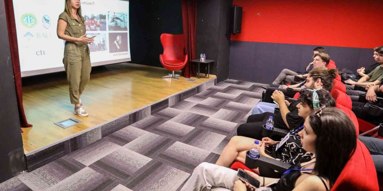 Buca Belediyesi gençlik merkezlerine rekor başvuru