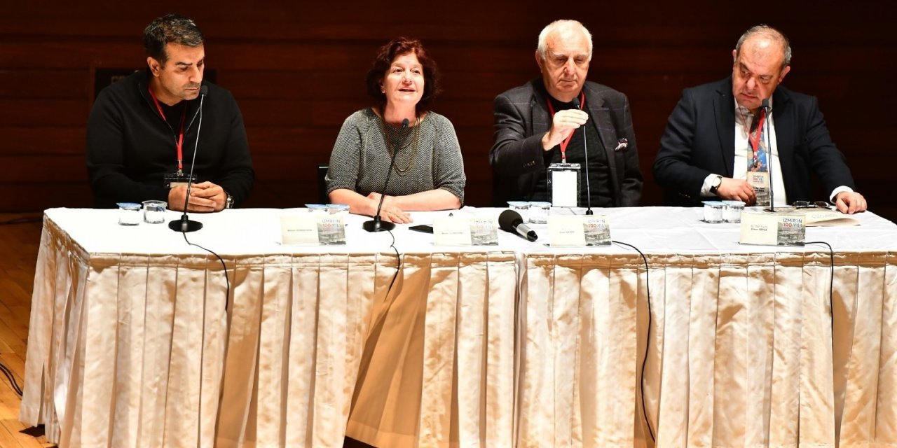 "İzmir’in Yüz Yılı" sempozyumu başladı